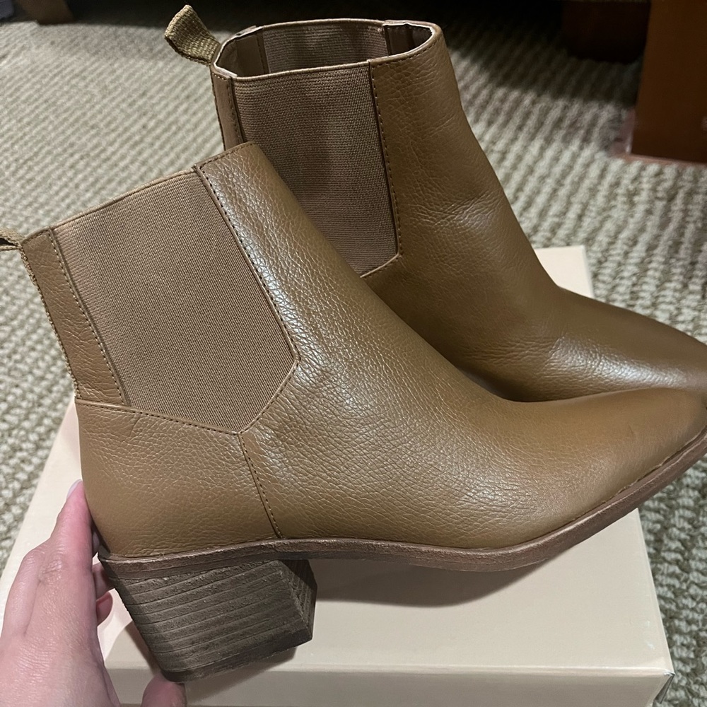 Chinese Laundry Filip Soft Cow Bootie